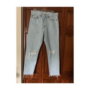 Levi’s Wedgie Fit Light Wash Boyfriend Jeans